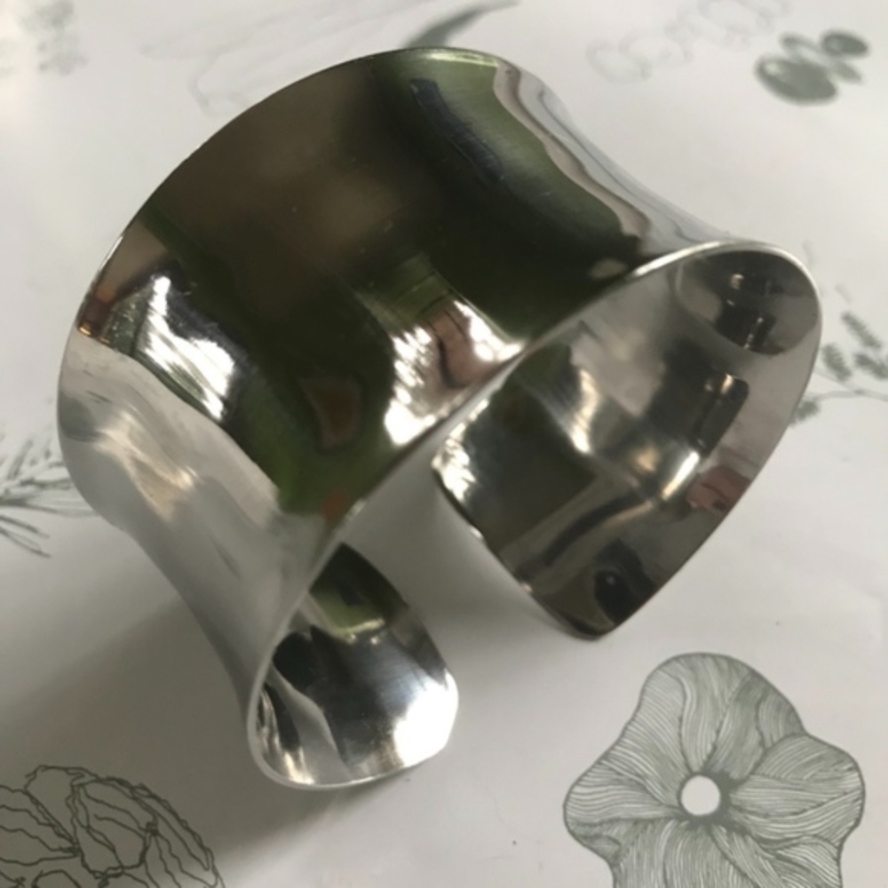 Vintage Wide Metal Cuff Bracelet for Small Wrist